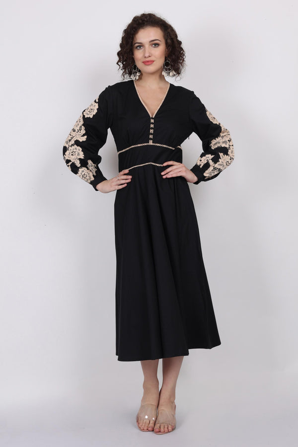 Lace Applique Embrodered Peasant Sleeve Midi Dress